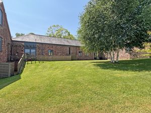 Photo 27- click for photo gallery